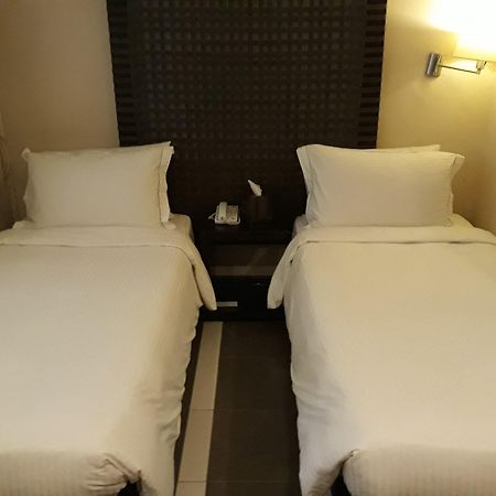 Hotel Venezia Legazpi City Exteriör bild