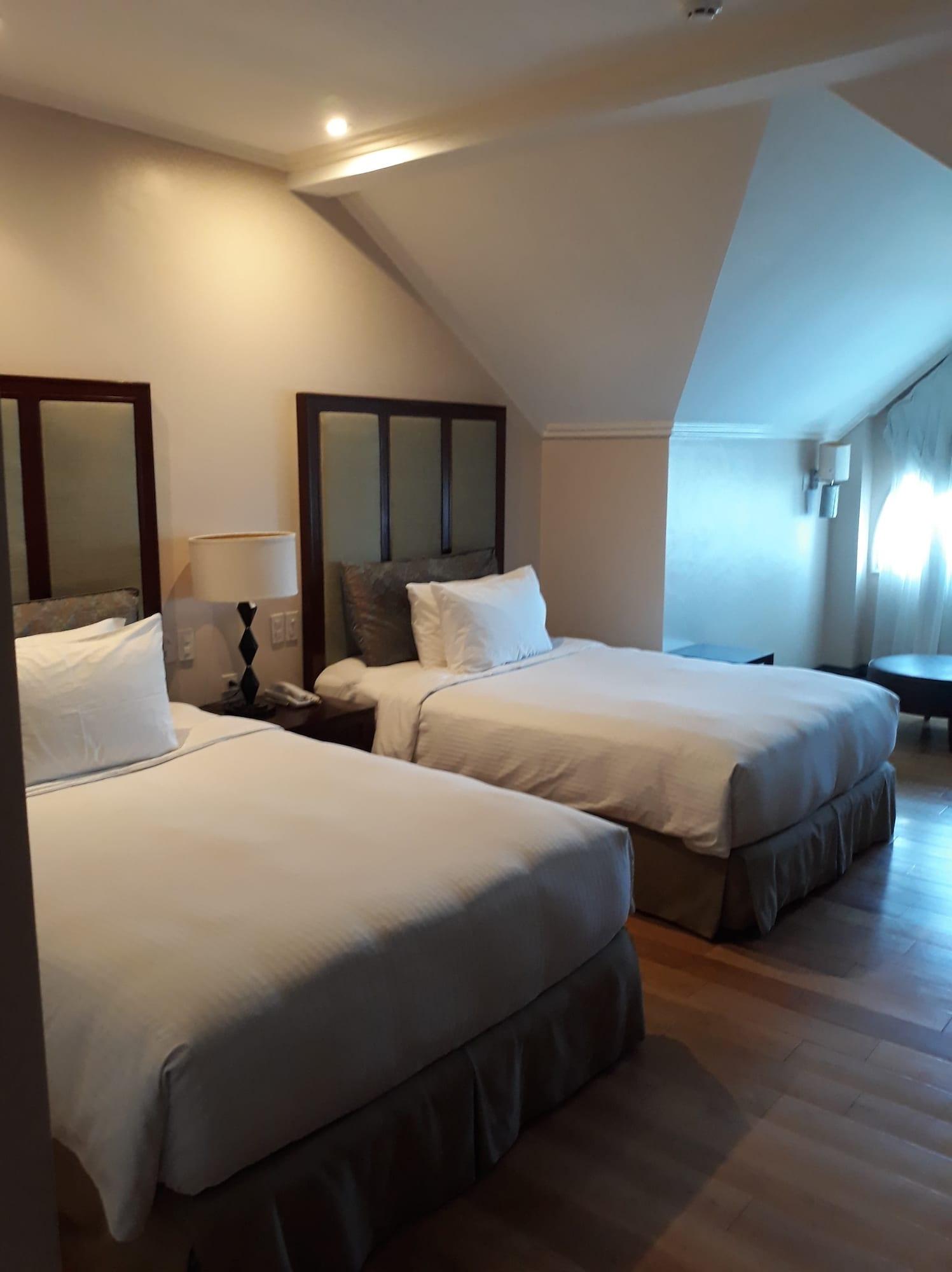 Hotel Venezia Legazpi City Exteriör bild